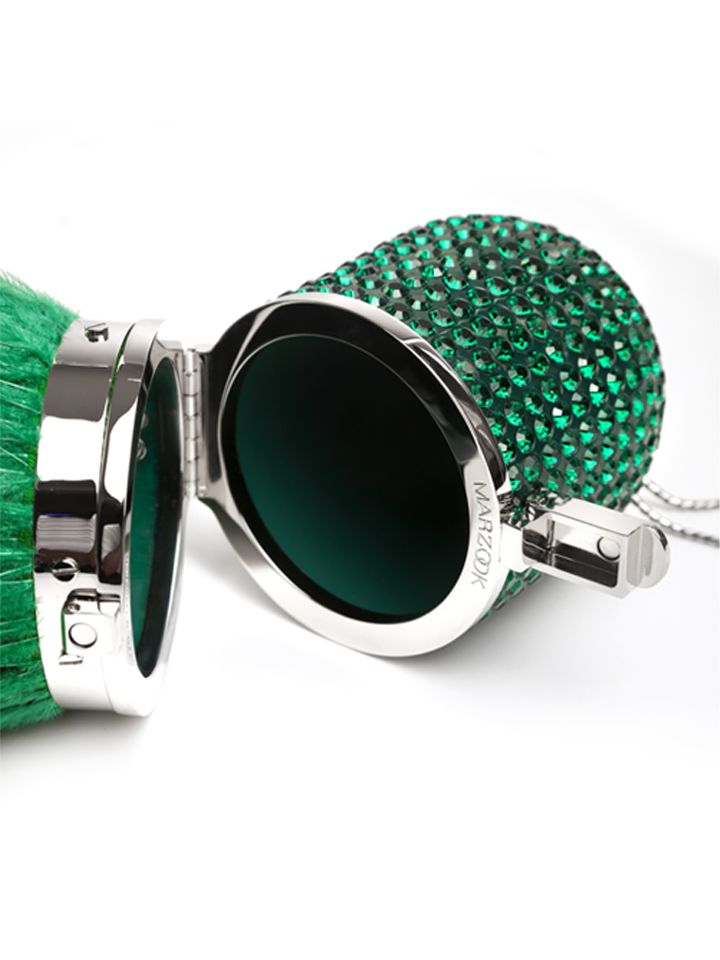 Feathered Emerald Pill
